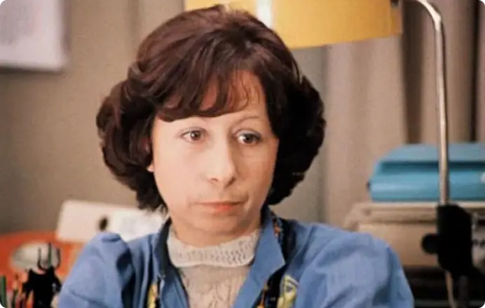 Лия Ахеджакова